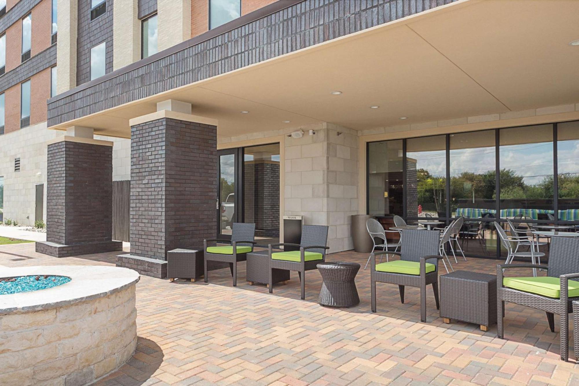 Home2 Suites By Hilton Dallas Grand Prairie Exterior photo